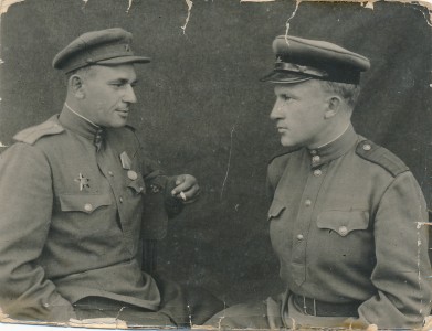 Н.М. Гаврин (справа) и Маевский. 1940-е гг.